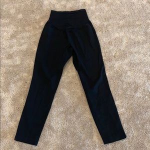 Size 2 NEW Old Navy Maternity Pixie Pants